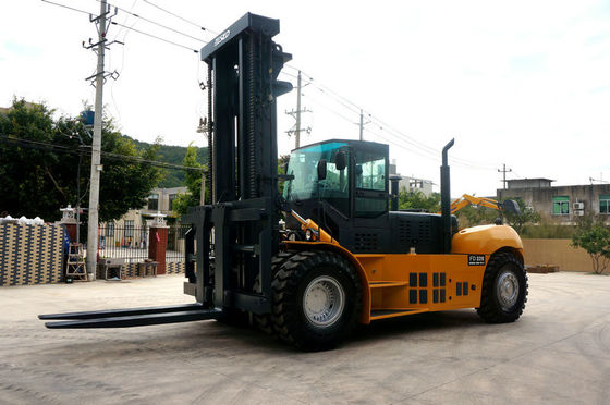 相殺の重量物運搬のフォークリフト
