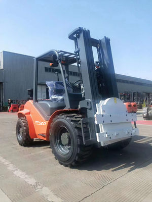 3000mm 4つの四輪駆動車3.5T 3500kgs 4X4のフォークリフトの解決