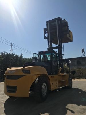 高いマスト30トンの重い容器を積み重ねるためのディーゼル フォークリフト