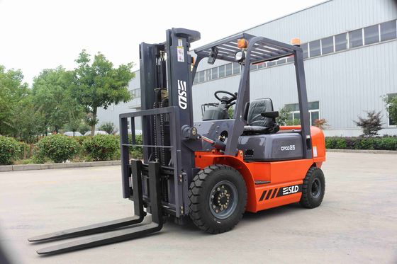 LEDランプCPCD25のディーゼル フォークリフトの積載量2500kgs