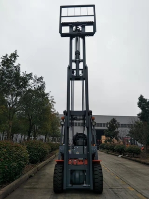 油圧伝達4800mm 3つの段階の完全で自由なマストが付いている3トンのディーゼル フォークリフト