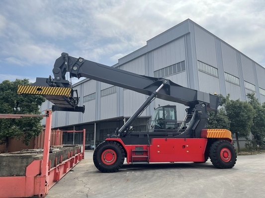 Compact Excellent Maneuverability Container Reach Stacker For Confined Spaces In Container Terminals